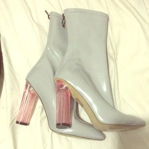 AKIRA Sock-like fitted high heel boots